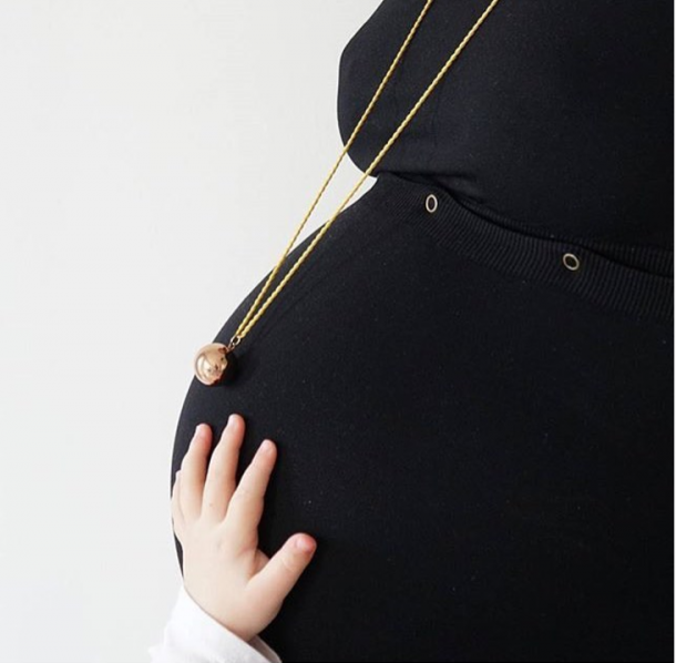 Moodkit, le vêtement de grossesse mode, ultra doux et confortable, taille universelle. Le chouchou des futures mamans blogueuses.